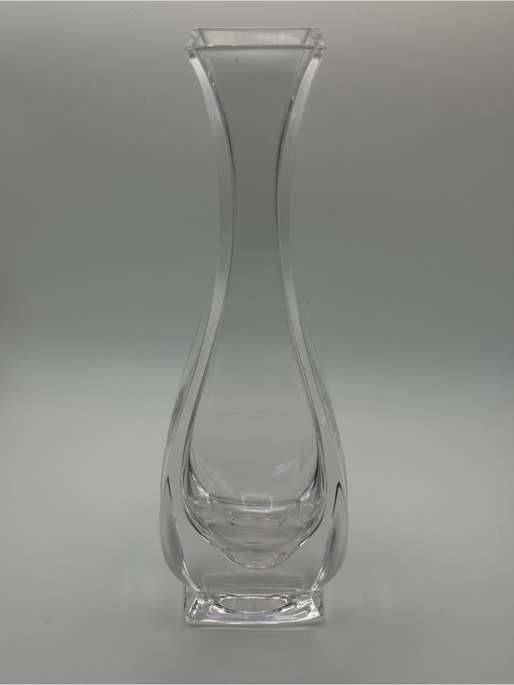 Krystal Color Italy 24% Lead Crystal Clear Art Glass Vase Modern 8 Inch